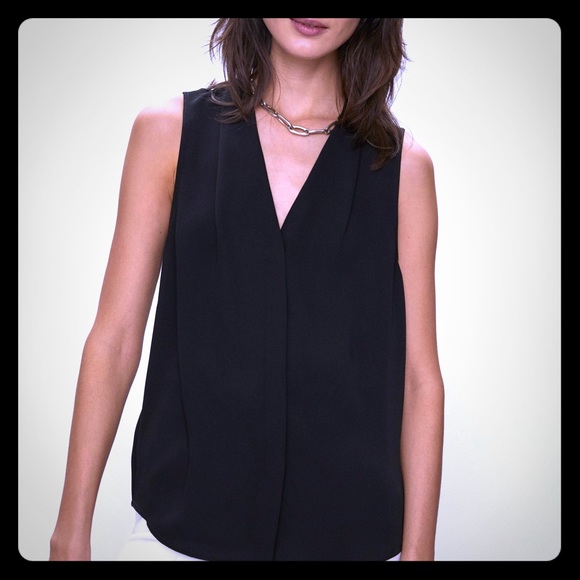 Babaton Tops - Aritzia Babaton sleeveless blouse